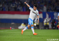 前半37分、磐田は松浦　拓弥がクロスに合わせて先制！【明治安田Ｊ１ 第12節 横浜FMvs磐田】