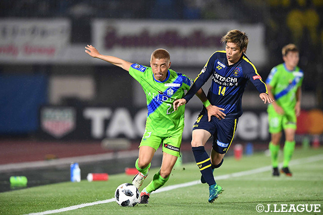 高山　薫（湘南）と伊東　純也（柏）、スピード自慢同士のマッチアップ【明治安田Ｊ１ 第12節 湘南vs柏】