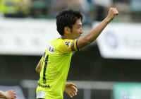 後半アディショナルタイムにダメ押しゴールを決めた牛之濵 拓（栃木）【明治安田Ｊ２ 第12節 栃木vs京都】