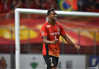 小林 裕紀からの浮き球にジョーがヘディングで合わせ、名古屋が同点に追いつく！【明治安田Ｊ１ 第13節 名古屋vs横浜FM】