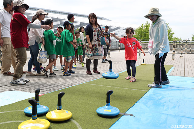 陸上のカーリング”ユニカール”で大興奮！【明治安田Ｊ２ 第13節 東京Ｖvs金沢】