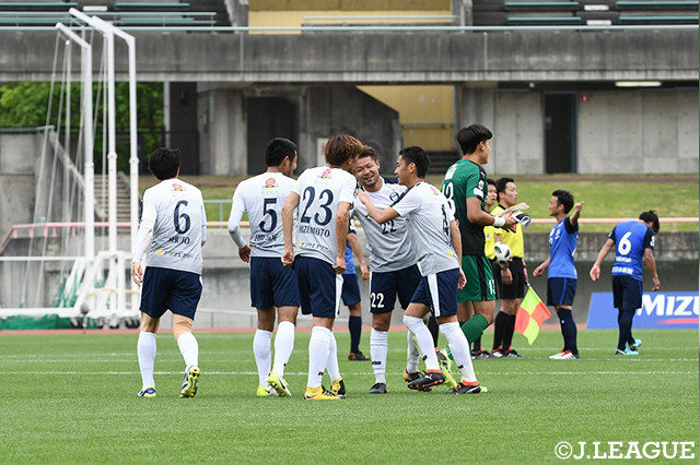 敵地で2ゴールを奪って勝利した鹿児島。これでここ5戦を4勝1分けと好調を維持している【明治安田Ｊ３ 第10節 富山vs鹿児島】