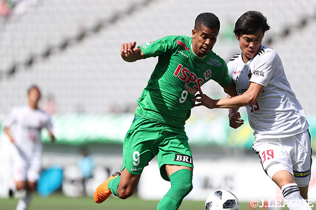 チームトップの5得点をマークしているドウグラス　ヴィエイラだが、この日はゴールを奪えず【明治安田Ｊ２ 第13節 東京Ｖvs金沢】