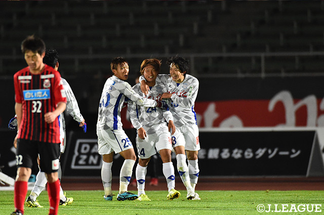 曽根田　穣（＃24）のダメ押しゴールで快勝した甲府は、1試合を残してプレーオフステージ進出が決定！【ルヴァンカップ GS 第5節 札幌vs甲府】