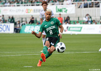 PKのチャンスをセルジーニョ（松本）がポストを叩きながらもネットを揺らし、この日2得点目を獲得！【明治安田Ｊ２ 第14節 松本vs金沢】