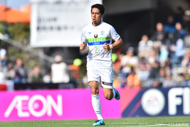 なんとか追いつきたい湘南。菊地 俊介が右足のボレーで押し込み1点を返す【明治安田Ｊ１ 第14節 清水vs湘南】