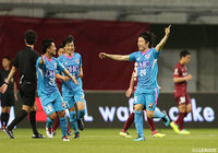 67分に先制となるゴールを決め喜ぶ安在 和樹（鳥栖）【ルヴァンカップ GS 第6節 神戸vs鳥栖】