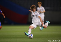 永戸　勝也（仙台）が相手のオウンゴールを誘い、これが決勝点となった【ルヴァンカップ GS 第6節 FC東京vs仙台】