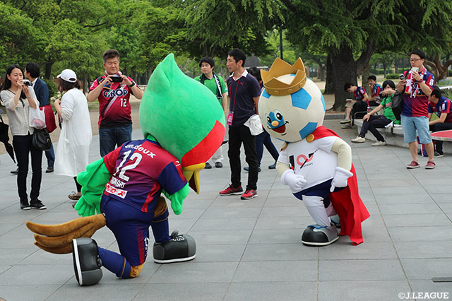 Ｊリーグキングとファジ丸がかっこいいポーズで勝負！【明治安田Ｊ２ 第15節 岡山vs東京Ｖ ※5/18】
