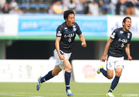 後半AT、左サイドからゴール前に供給されたボールを田中 秀人（鹿児島）が頭で合わせ勝ち越しに成功！2-1でホームの鹿児島が勝利【明治安田Ｊ３ 第11節 鹿児島vs相模原】