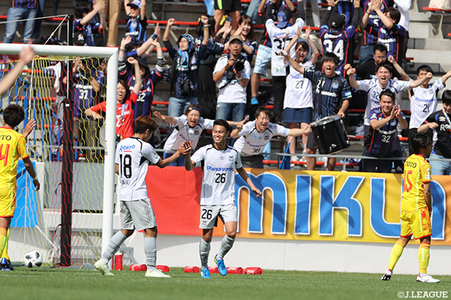 63分に妹尾 直哉（G大23/#26）が味方からのパスを無人のゴールに流し込み、チーム2点目を記録【明治安田Ｊ３ 第11節 北九州vsG大23】