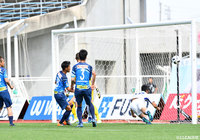 CKからのボールを金園 英学がヘディングを決め甲府が先制点をゲット！【明治安田Ｊ２ 第15節 讃岐vs甲府】