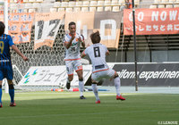 後半開始直後にゴールを決めたオナイウ 阿道（山口）。3試合連続ゴールと絶好調だ【明治安田Ｊ２ 第15節 大分vs山口】