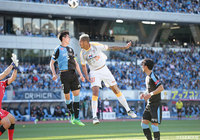 クリスラン（清水）がサイドからのクロスに反応するも枠をとらえられない【明治安田Ｊ１ 第15節 川崎Ｆvs清水】