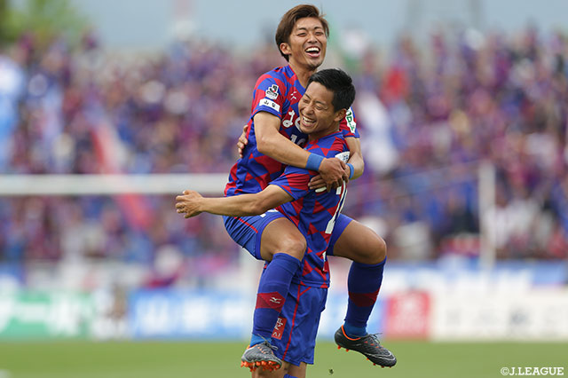 開始4分にして小塚 和季（甲府/左）がチーム2点目となる追加点を奪い、首位の大分相手にリードを広げる！【明治安田Ｊ２ 第16節 甲府vs大分】