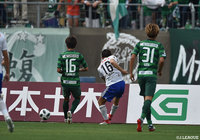 10分、渡邉 新太（#16）がこぼれ球に反応しPA右から放ったシュートがネットを揺らし、新潟が先制に成功！【明治安田Ｊ２ 第16節 岐阜vs新潟】