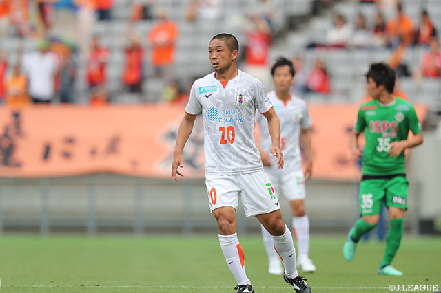 期待がかかるも河原 和寿（#20）ら愛媛攻撃陣は不発に終わった【明治安田Ｊ２ 第16節 東京Ｖvs愛媛】