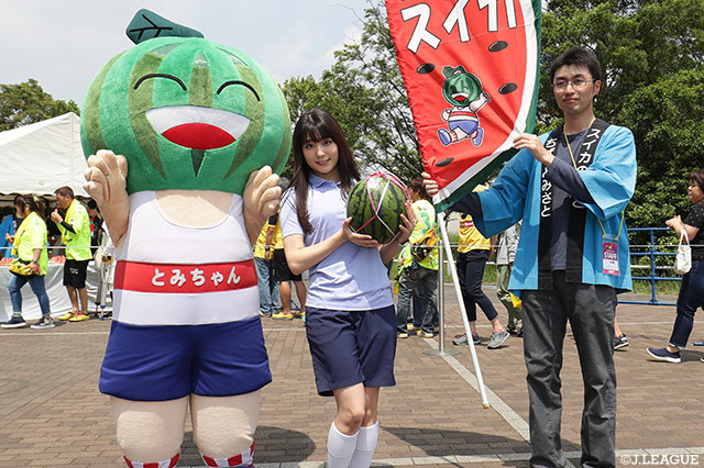 とみちゃんが来場！美味しいスイカをアピールします♪【明治安田Ｊ２ 第16節 千葉vs熊本】