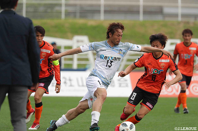 前半に惜しいシュートを放った木島 徹也（讃岐）。讃岐攻撃陣は幾度もチャンスを迎えるが相手GKの攻守に遭い無得点に終わった【明治安田Ｊ２ 第16節 山口vs讃岐】