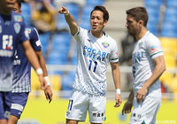 右サイドからクロスでチャンスを演出した島屋 八徳（徳島）【明治安田Ｊ２ 第17節 福岡vs徳島】