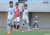 飛び出していた相手GKの頭上を越えるループシュートを流し込み同点ゴールを決めた白井 陽斗（G大23）。試合は1-1で引き分けに終わった【明治安田Ｊ３ 第12節 C大23vsG大23】