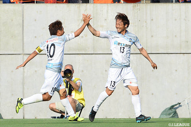 ショートコーナーからファーサイドまで流れたクロスを木島 徹也（讃岐）が頭で合わせ、アウェイの讃岐が先制【明治安田Ｊ２ 第17節 大宮vs讃岐】