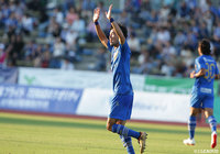 試合終盤に獲得したPKのチャンスを鈴木 孝司（町田）が確実に沈め、町田が逆転に成功！【明治安田Ｊ２ 第17節 町田vs愛媛】