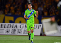 梅崎 司が岡本がヘディングシュートを押し込み湘南が先制に成功！【ルヴァンカップ プレーオフステージ　第1戦 湘南vs仙台】