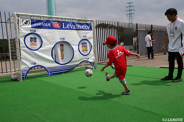 シュートゲームにチャレンジ！全部射貫けたかな？【ルヴァンカップ プレーオフステージ　第2戦 浦和vs甲府】
