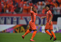 試合開始直後マテウス（左）のヘディングシュートが決まり大宮が先制した【明治安田Ｊ２ 第18節 大宮vs横浜FC】