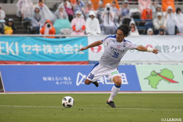 馬場 賢治（大分）は何度かゴールに迫ったが得点には至らなかった【明治安田Ｊ２ 第18節 愛媛vs大分】