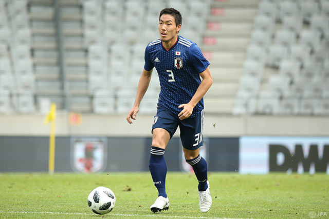 先制点の起点となる縦パスを通した昌子 源（鹿島）【国際親善試合：日本vsパラグアイ】