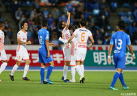 富山 貴光の豪快な無回転シュートが決まり、大宮が後半開始早々に先制点を奪取!【明治安田J2 第19節 水戸vs大宮】