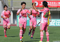 セカンドボールに素早く反応した田村 翔太(#11)が右足を振り抜き、福島が先制に成功【明治安田J3 第15節 福島vs北九州】