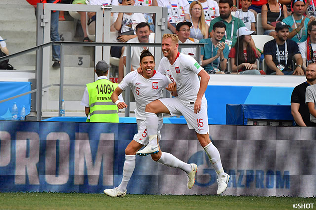 59分、セットプレーにヤン ベドナレク（#5）が合わせポーランドが先制【2018FIFAワールドカップ ロシア GS 第3節 日本vsポーランド】