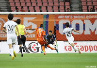 GKとの1対1を冷静に沈めたターレス(新潟)【明治安田J2 第21節 新潟vs水戸】