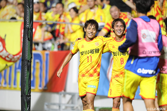 今シーズン初ゴールを含む2得点の活躍で9試合ぶりの勝利をもたらした池元 友樹（#11）【明治安田Ｊ３ 第16節 北九州vs鳥取】