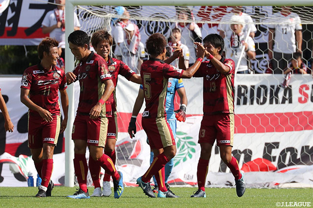 攻撃陣が爆発した琉球。中川 風希（#13）はハットトリックの活躍【明治安田Ｊ３ 第16節 盛岡vs琉球】