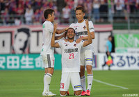 前半終了間際に得たPKをマラニョン（金沢/#29）が沈め、同点で折り返す【明治安田Ｊ２ 第21節 岡山vs金沢】