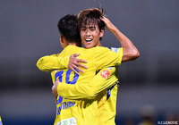 スルーパスに抜け出した汰木 康也が冷静に決め、山形が均衡を破る!【明治安田J2 第22節 横浜FCvs山形】