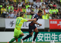 ペナルティエリアに進入しシュートを決めたマテウス。大宮が同点に追いつく!【明治安田J2 第22節 千葉vs大宮】