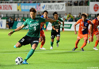 PKのチャンスに高崎 寛之が冷静に決め松本が先制!【明治安田J2 第22節 松本vs新潟】