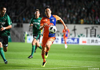 途中出場の矢野 貴章がゴールを狙うも枠を捉えられず【明治安田J2 第22節 松本vs新潟】