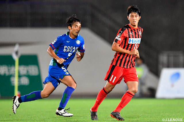 熊本は皆川 佑介のキープ力を軸に攻撃の仕掛けるも決定機を作れない【明治安田Ｊ２ 第22節 徳島vs熊本】