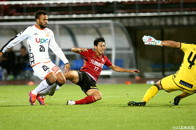 加藤 大樹のシュートが決まり、金沢が逆転に成功【明治安田Ｊ２ 第22節 金沢vs山口】