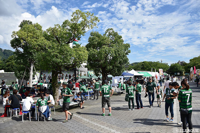 大雨の影響による試合中止が懸念されましたが、開催決定！多くのサポーターが駆け付けてくれています！！【明治安田Ｊ２ 第22節 岐阜vs愛媛】