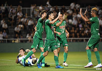 FKのチャンスから最後は平 智広(#5)が押し込み、東京Vが先制!【天皇杯 3回戦 関学大vs東京V】