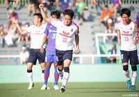 ゴール前の混戦から反応した斧澤 隼輝（#36）がシュートを放ち、Ｃ大23が先制に成功【明治安田Ｊ３ 第18節 F東23vsC大23】