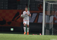 後方からのロングボールに抜け出した岸田 和人（山口）がGKとの1対1を制し、アウェイの山口が1点を返す【明治安田Ｊ２ 第23節 東京Ｖvs山口】