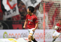 CKから2ゴールを奪った遠藤 航（浦和）。チームを勝利に導きこの雄叫び！【明治安田Ｊ１ 第16節 浦和vs名古屋】